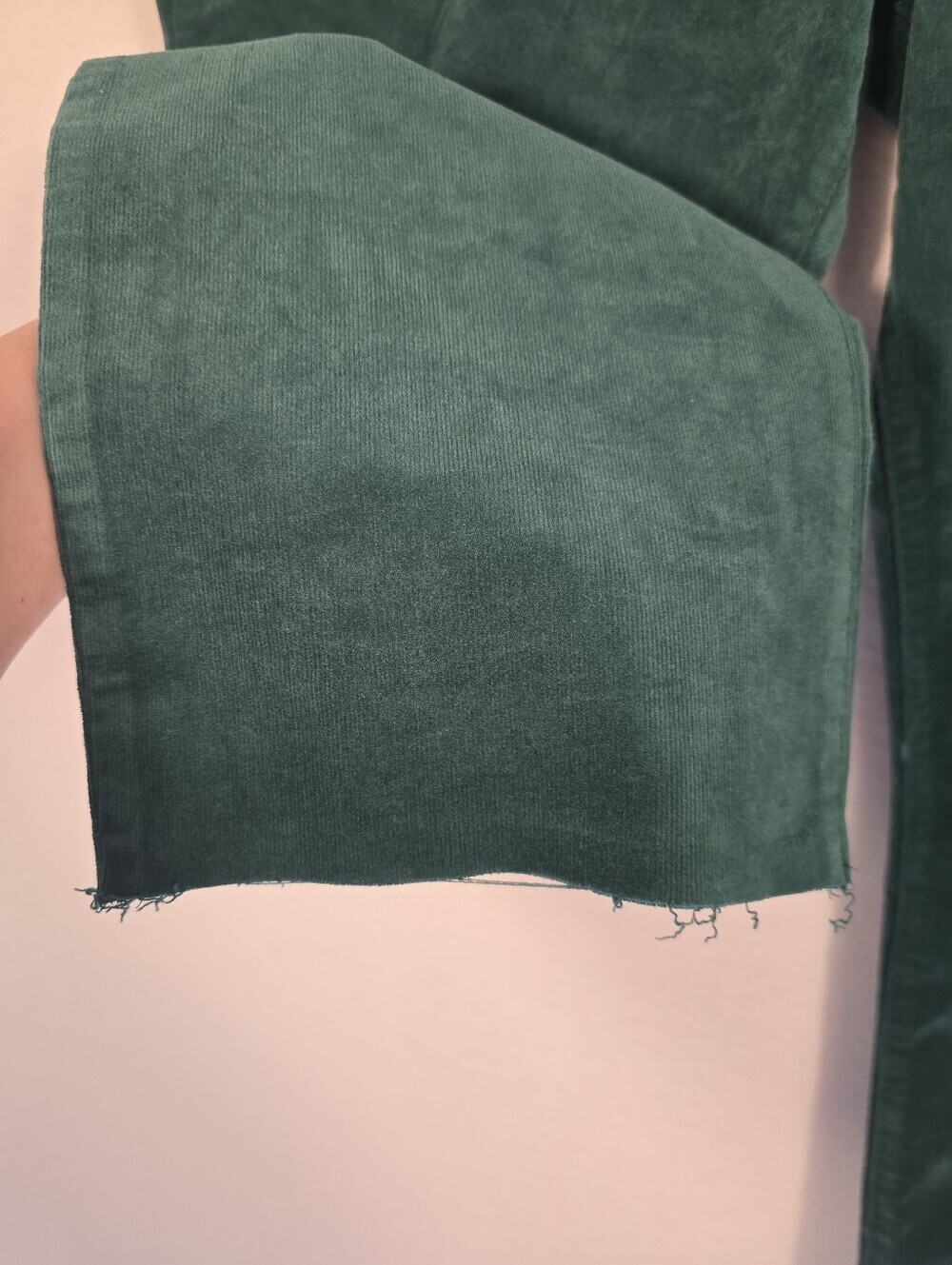 Kut From The Kloth REESE NWT Green Corduroy Raw Hem Fall casual Pants. Ladies 18 - Picture 8 of 13
